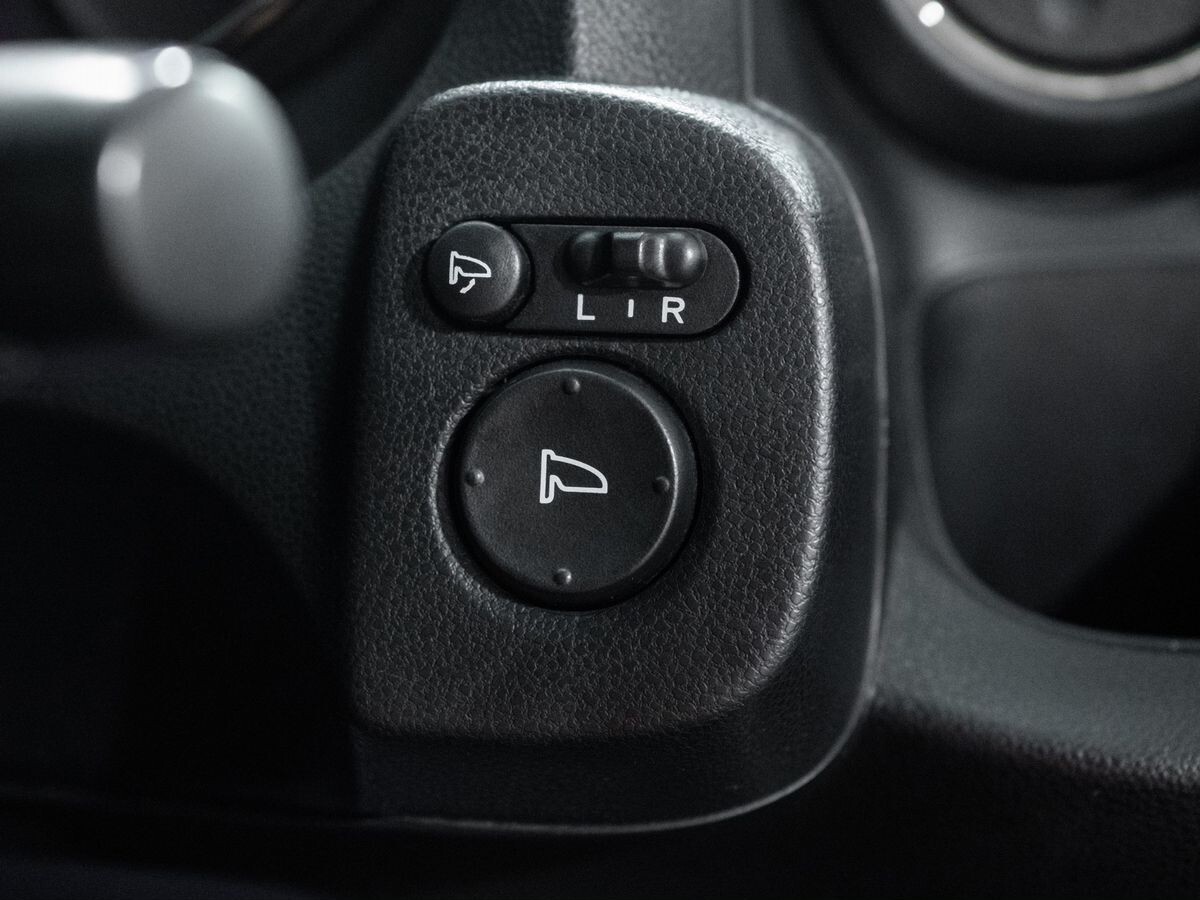 Honda Fit Shuttle 2013 - фото автомобиля