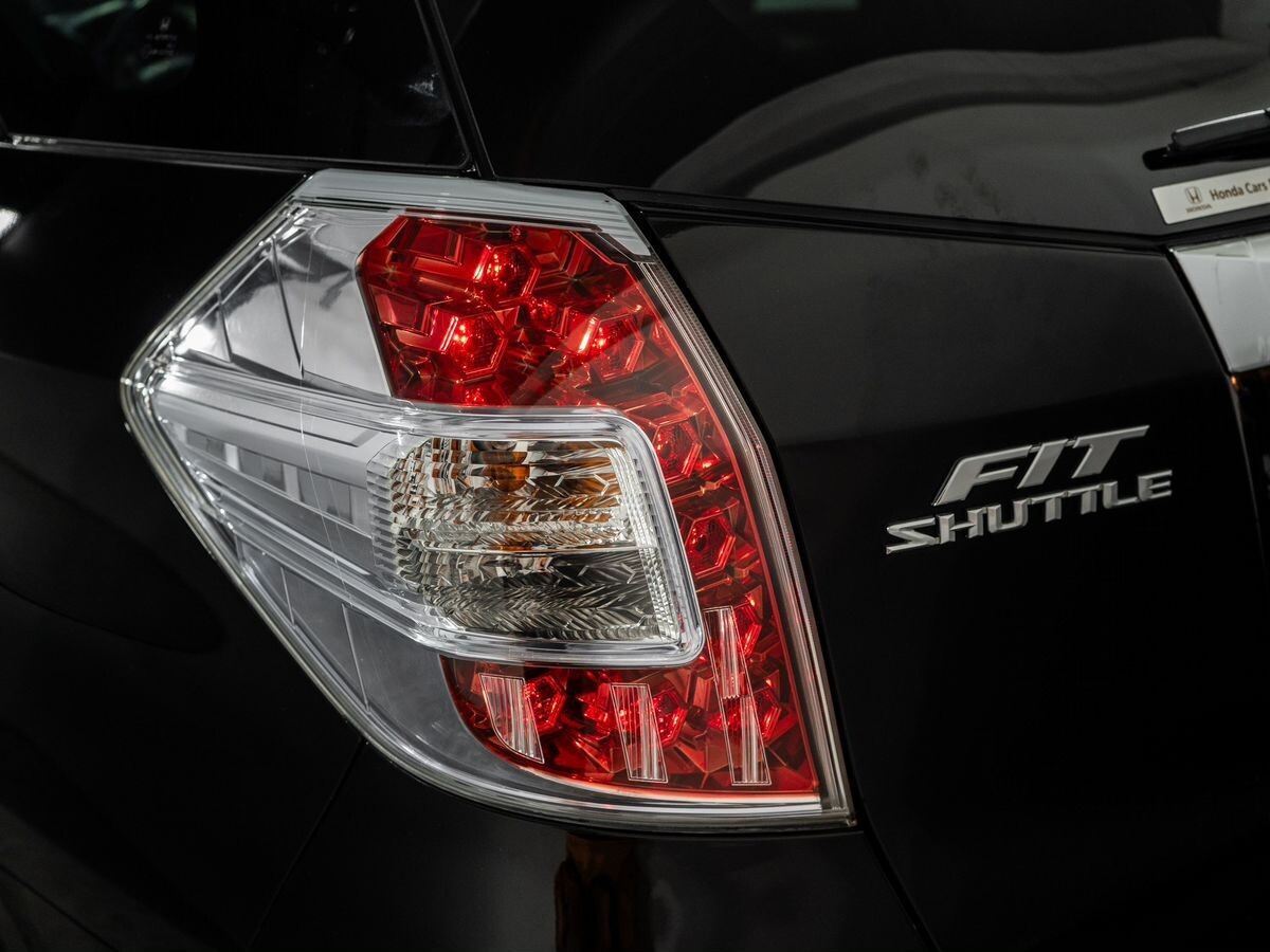 Honda Fit Shuttle 2013 - фото автомобиля