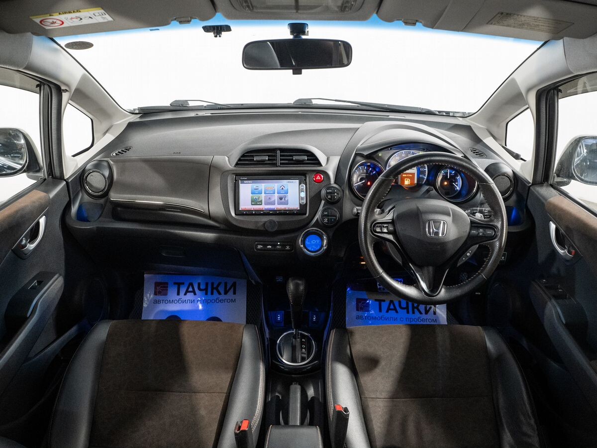 Honda Fit Shuttle 2013 - фото автомобиля