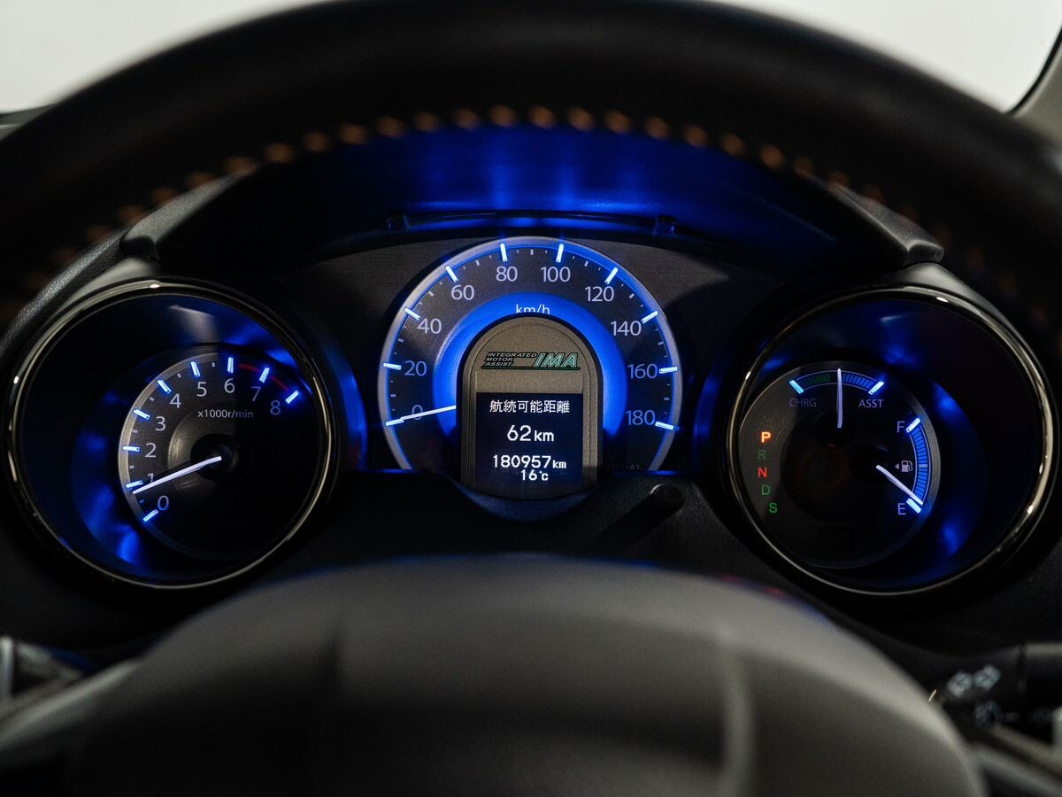 Honda Fit Shuttle 2013 - фото автомобиля