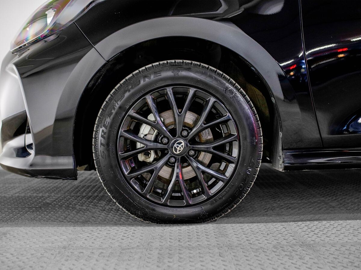 Toyota Yaris 2021 - фото автомобиля
