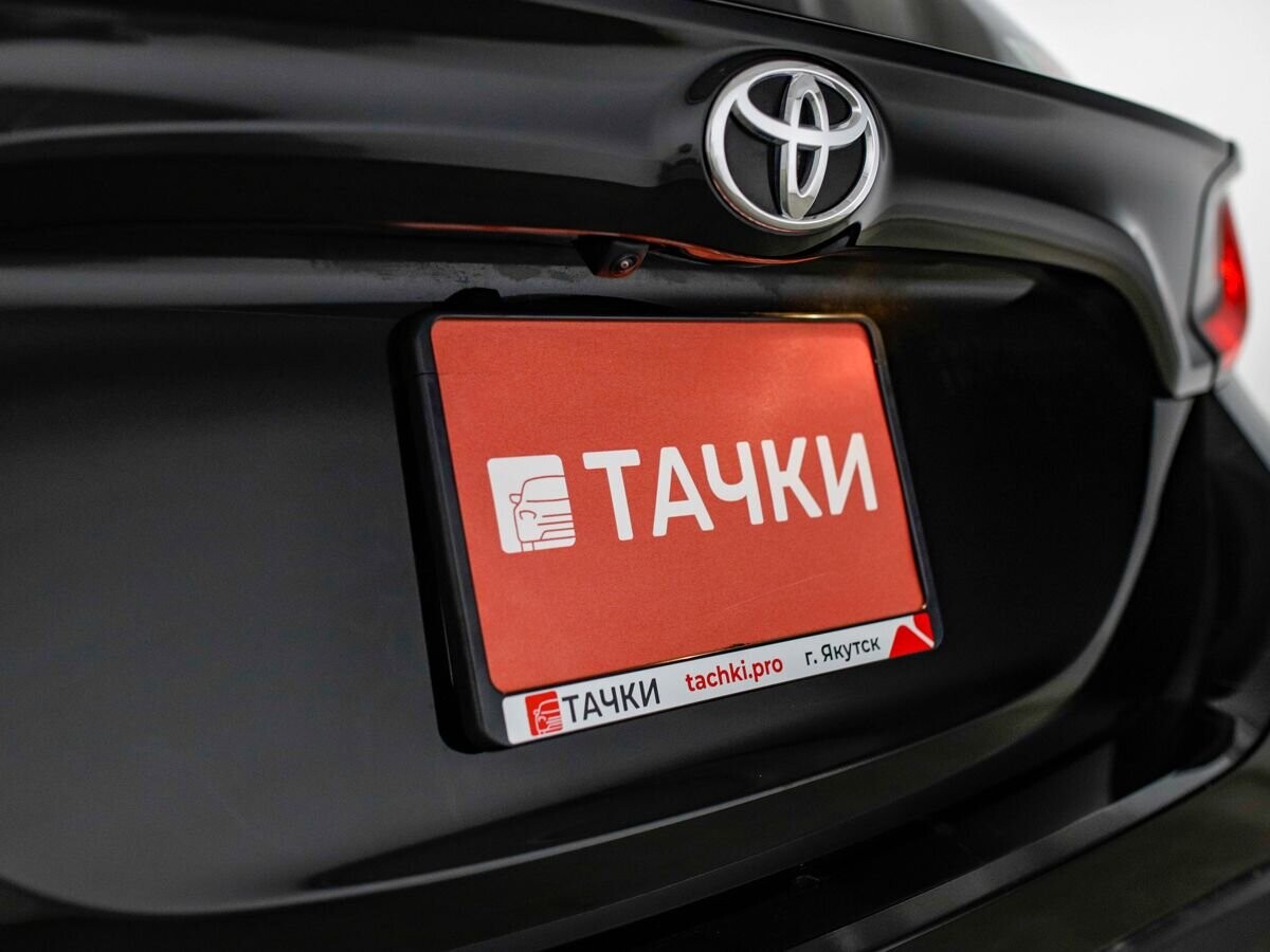 Toyota Yaris 2021 - фото автомобиля