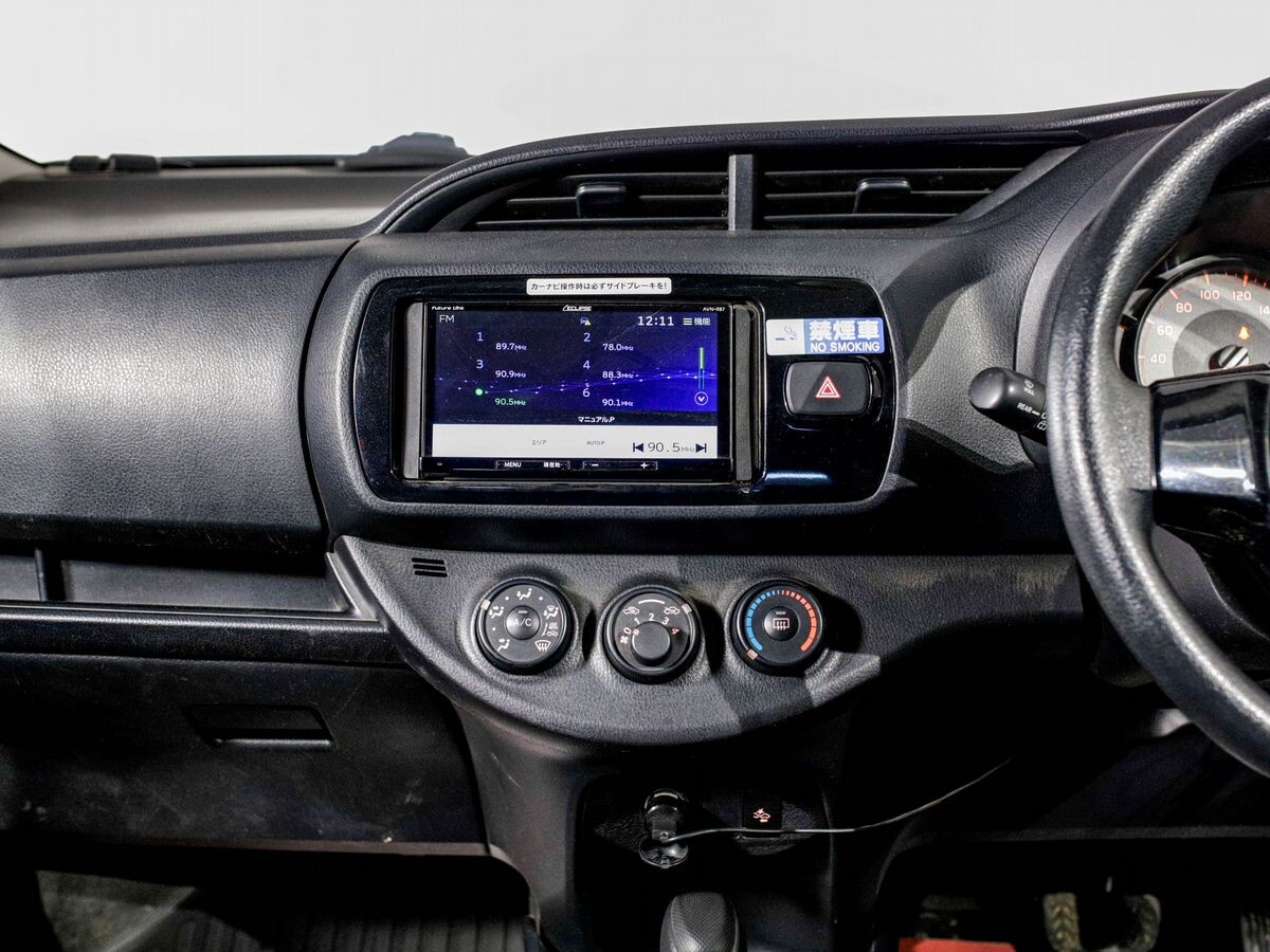 Toyota Vitz 2019 - фото автомобиля