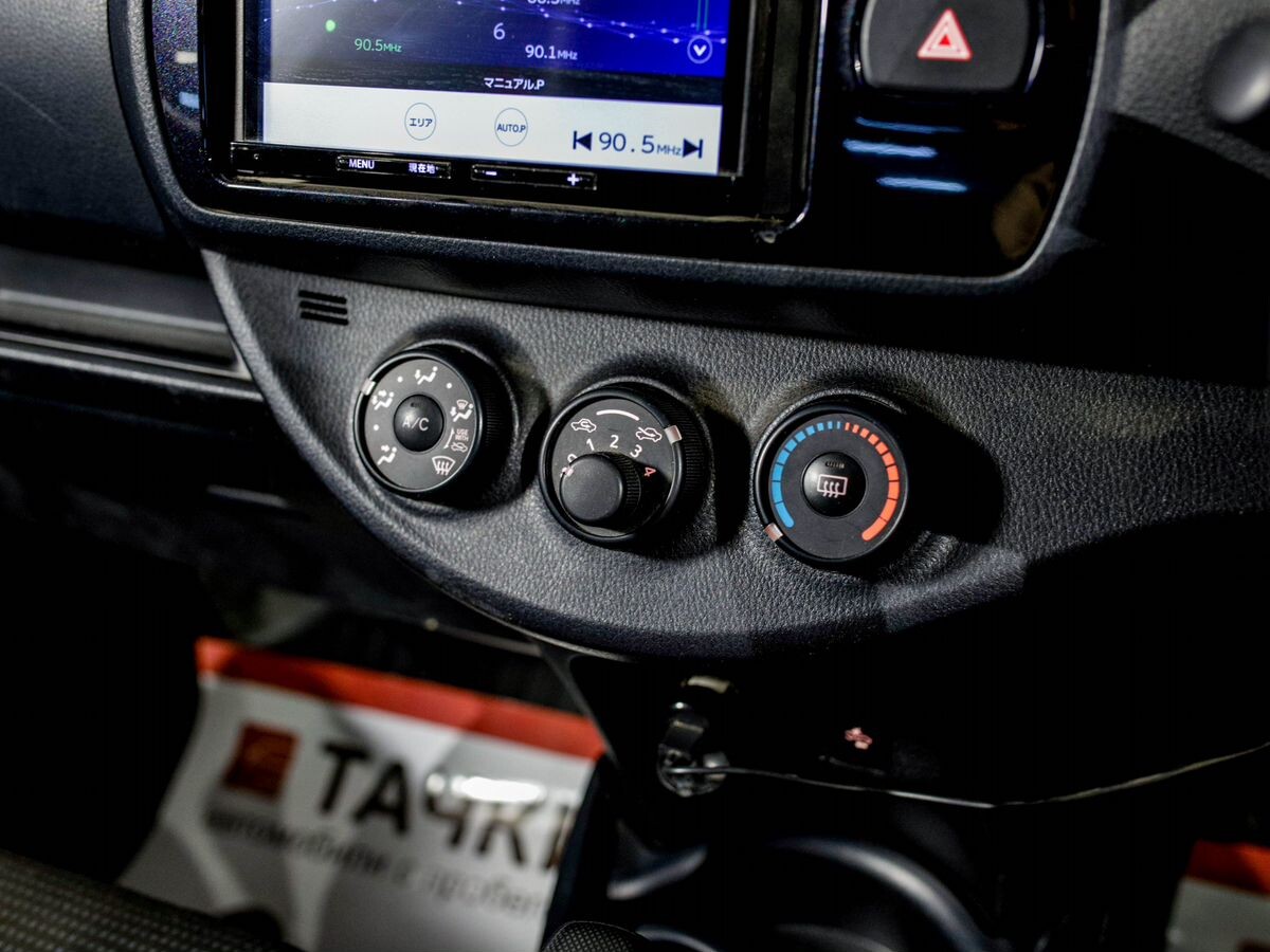 Toyota Vitz 2019 - фото автомобиля