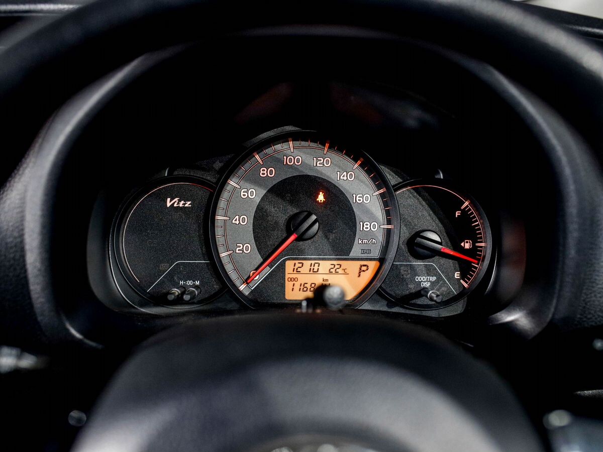 Toyota Vitz 2019 - фото автомобиля