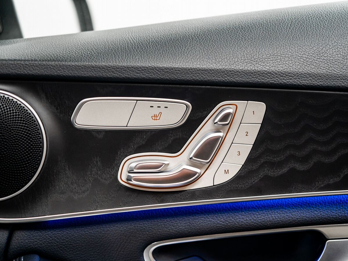 Mercedes-Benz C-Class 2018 - фото автомобиля