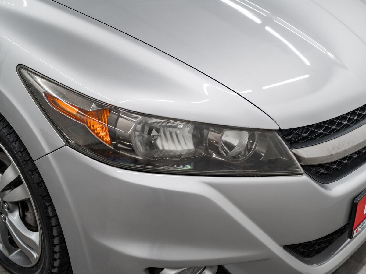 Honda Stream 2010 - фото автомобиля