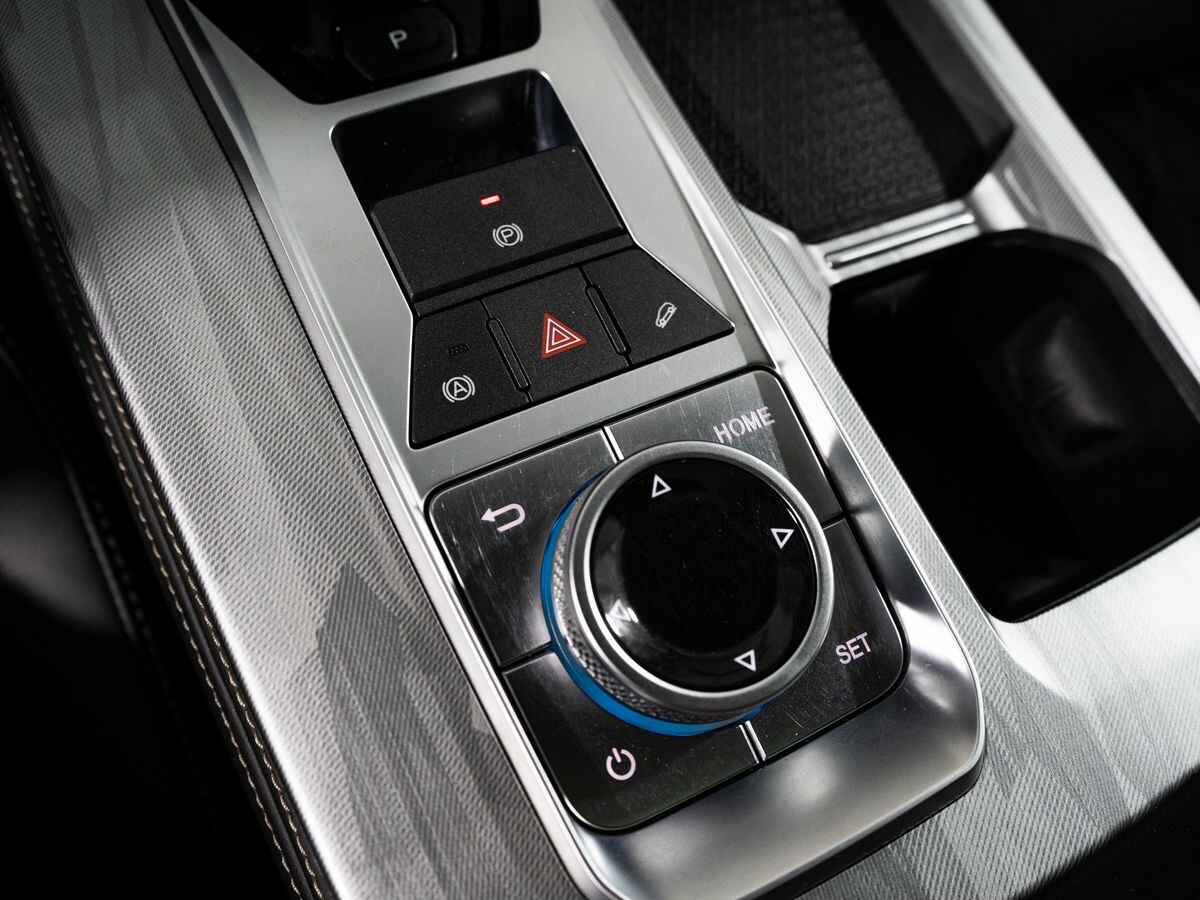 Jetour X70 Plus 2022 - фото автомобиля