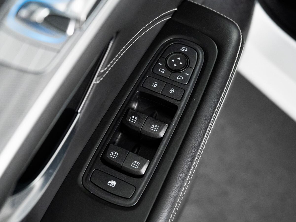 Jetour X70 Plus 2022 - фото автомобиля