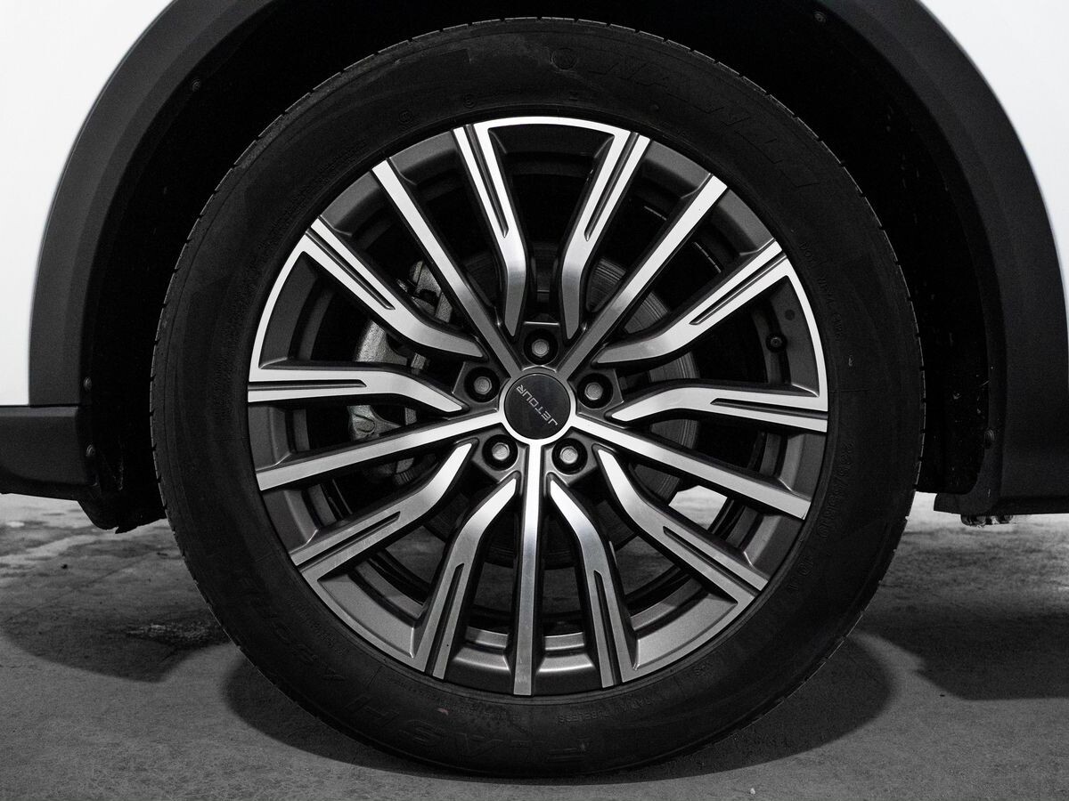 Jetour X70 Plus 2022 - фото автомобиля