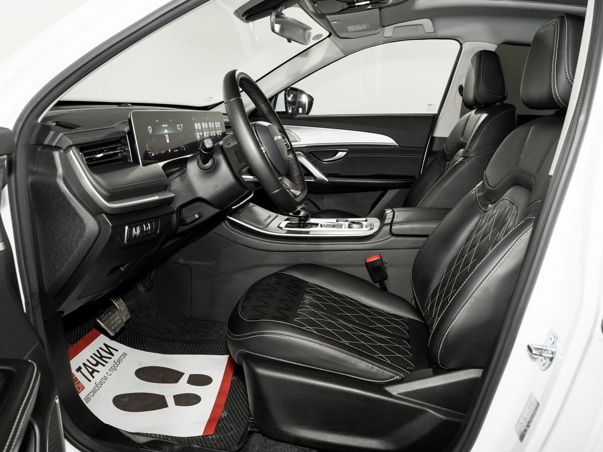 Jetour X70 Plus 2022 - фото автомобиля