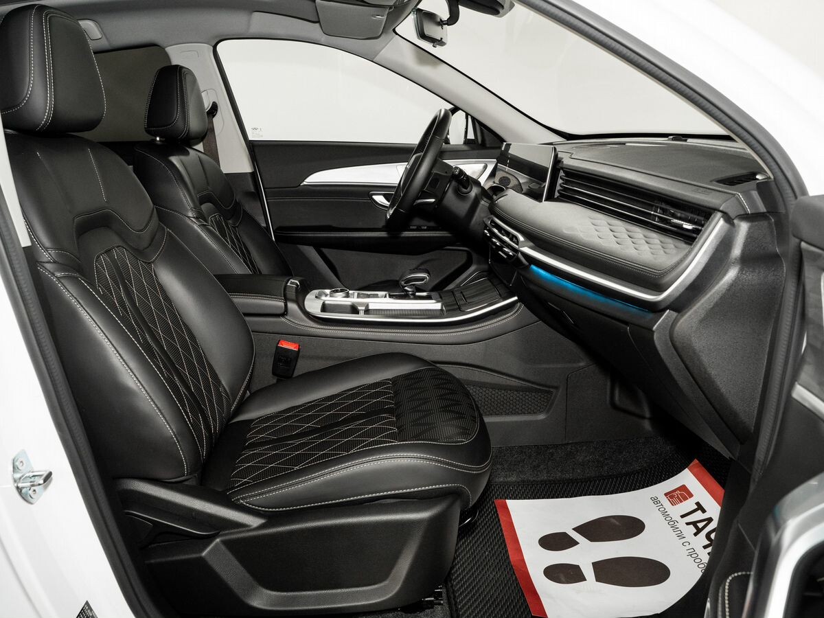 Jetour X70 Plus 2022 - фото автомобиля