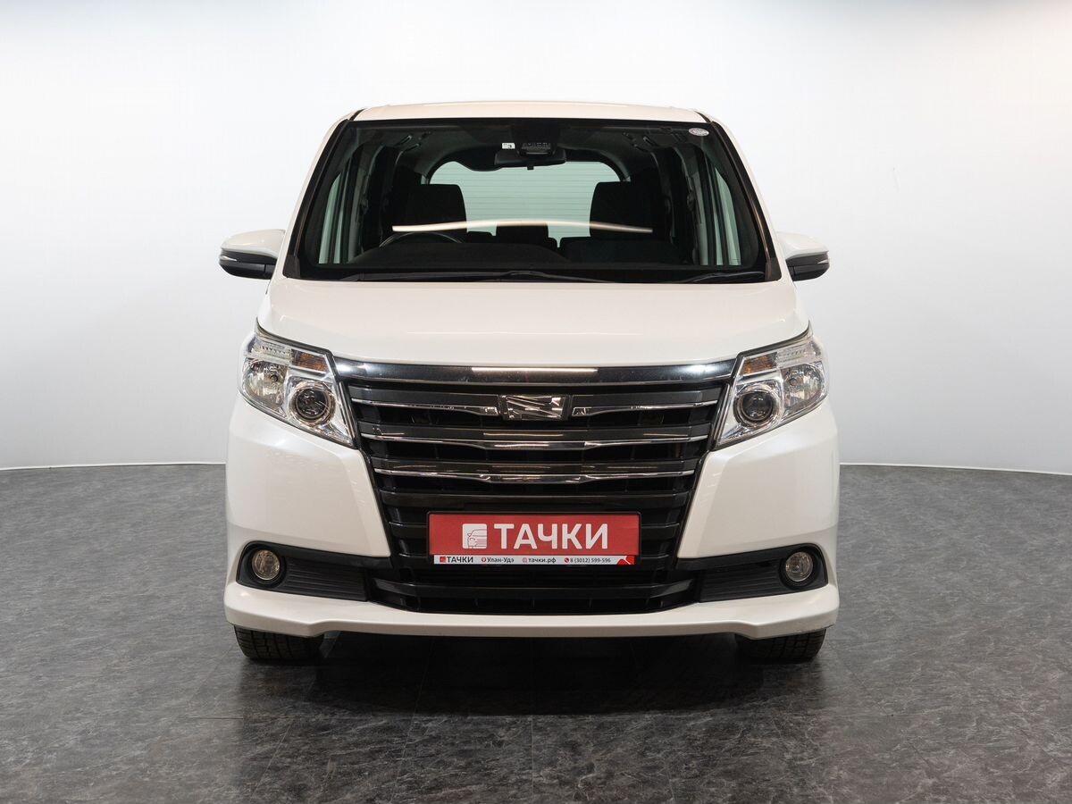 Toyota Noah 2016 - фото автомобиля