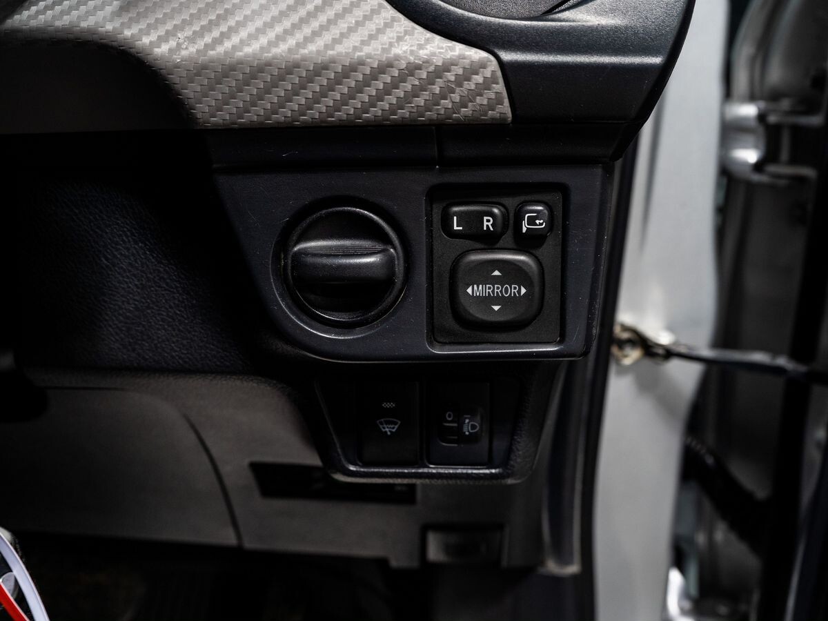 Toyota Corolla Axio 2013 - фото автомобиля