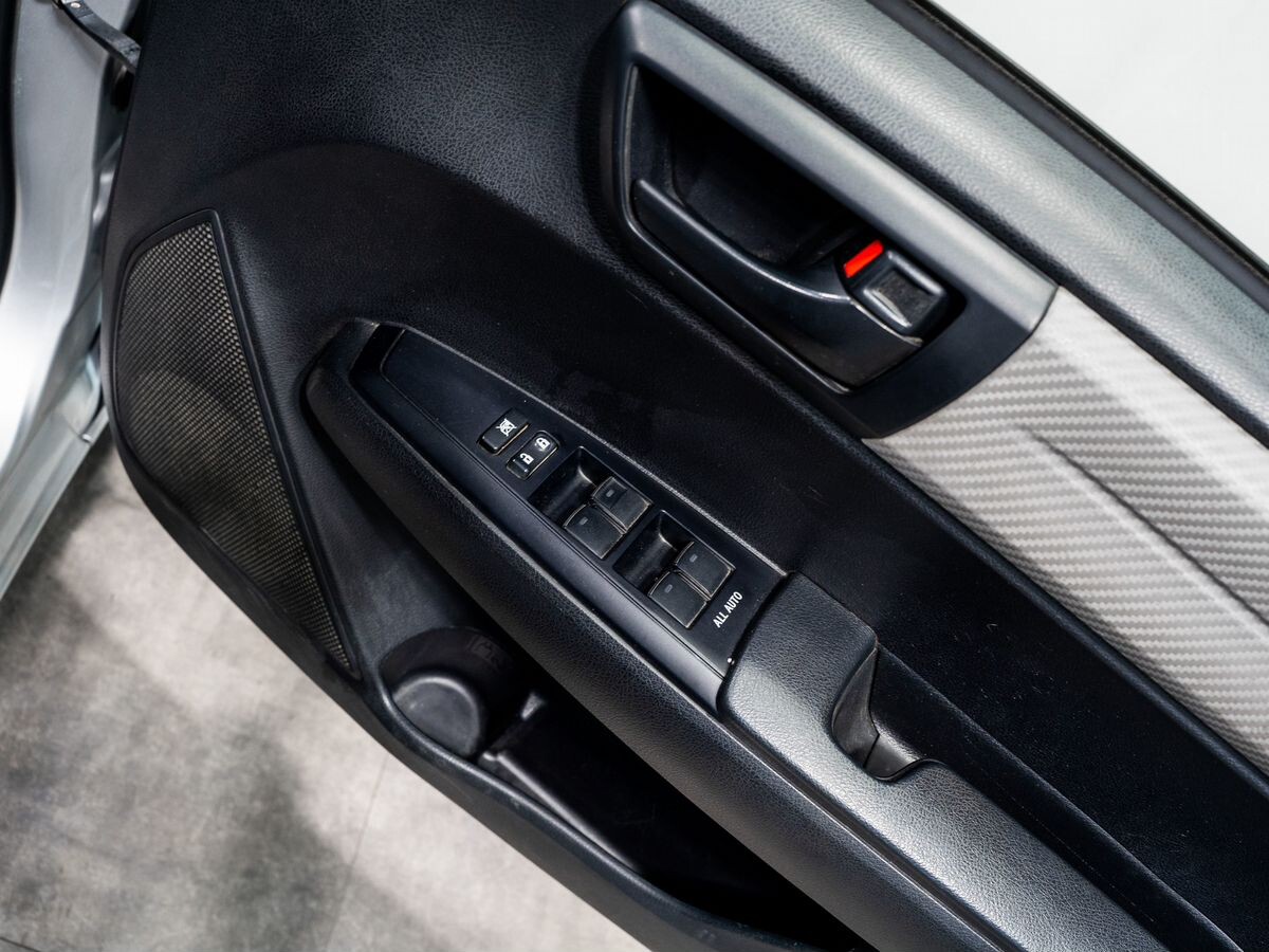 Toyota Corolla Axio 2013 - фото автомобиля