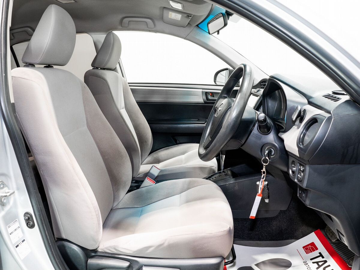 Toyota Corolla Axio 2013 - фото автомобиля