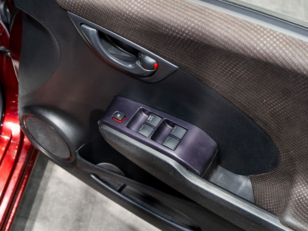 Honda Fit 2012 - фото автомобиля