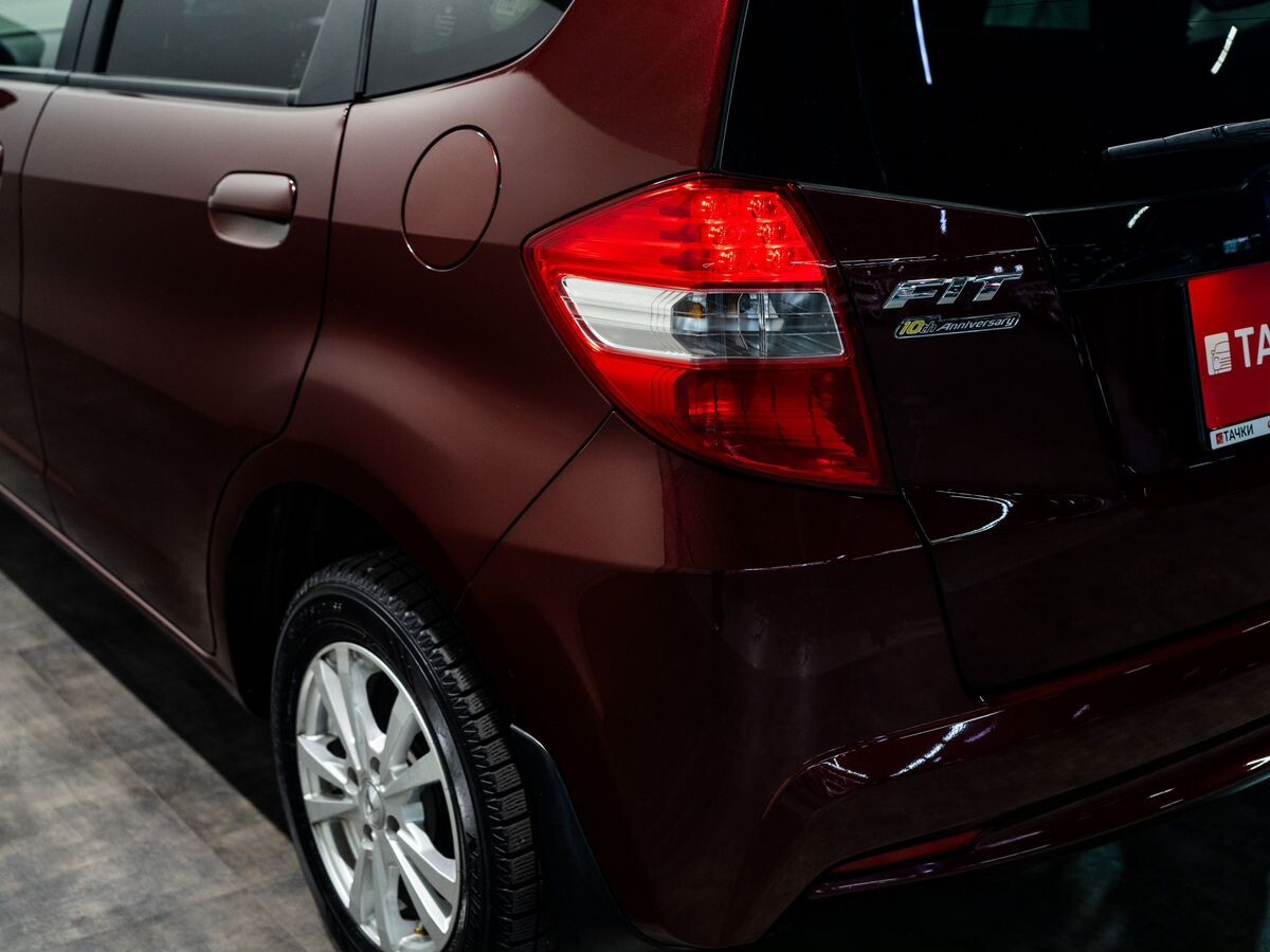 Honda Fit 2012 - фото автомобиля