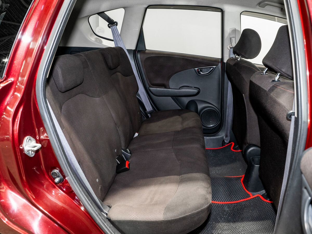 Honda Fit 2012 - фото автомобиля