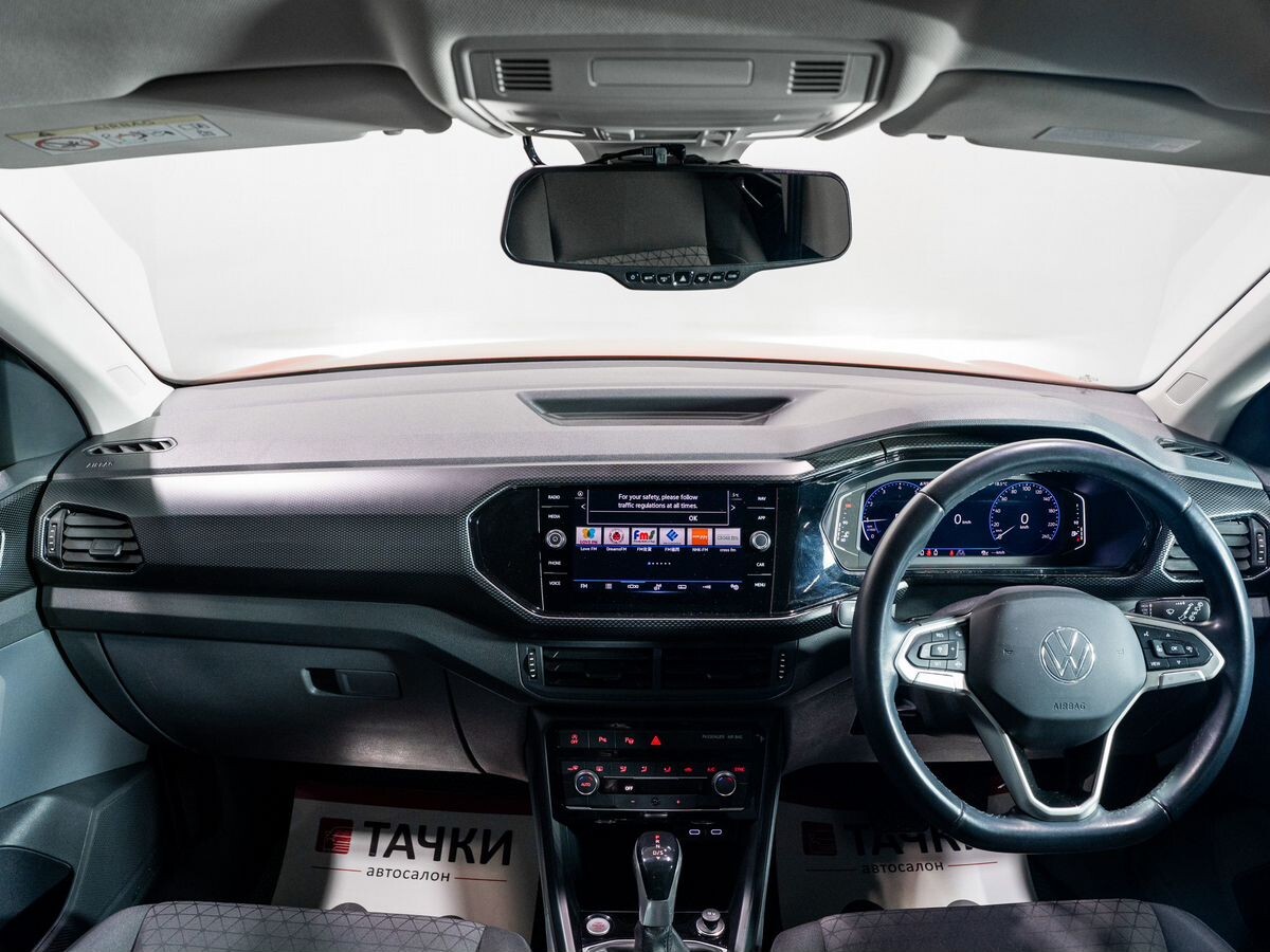 Volkswagen T-Cross 2020 - фото автомобиля