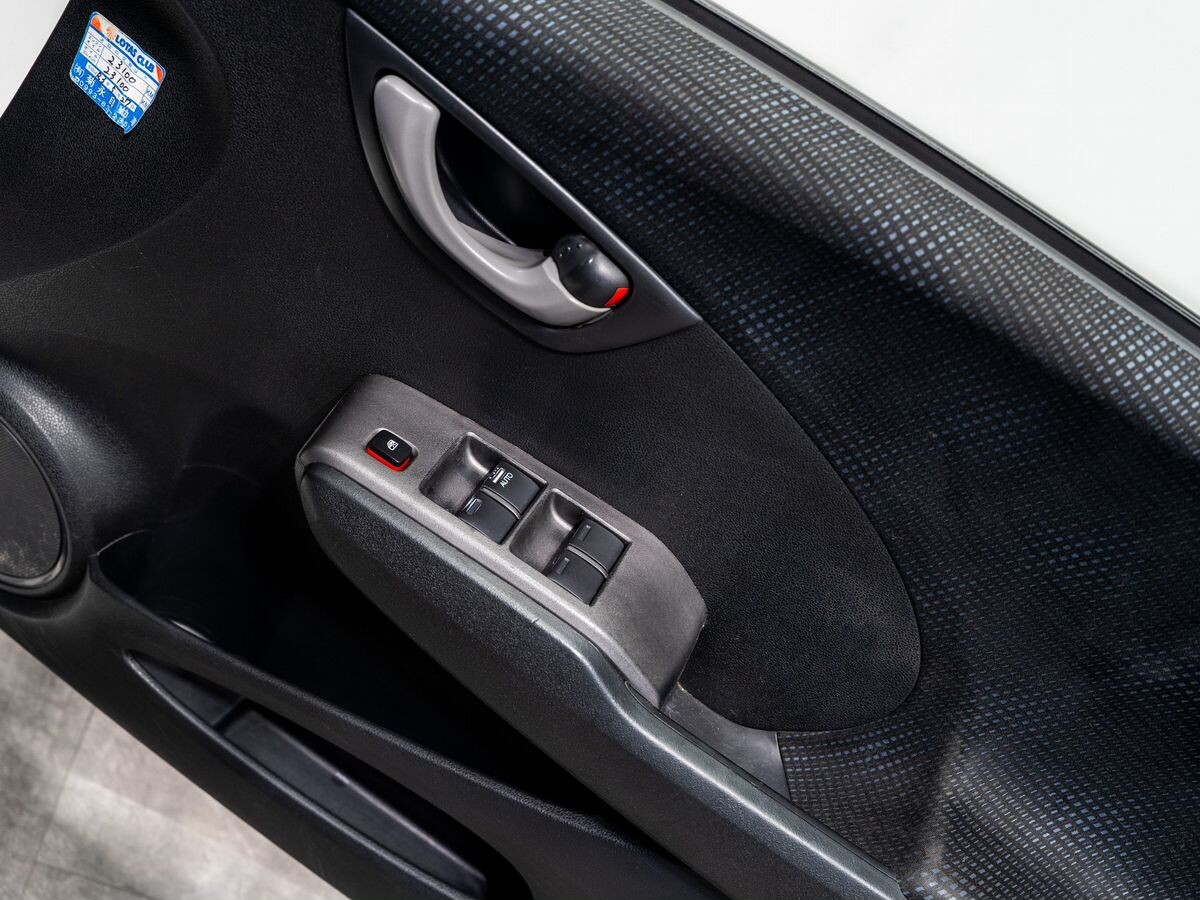 Honda Fit 2012 - фото автомобиля