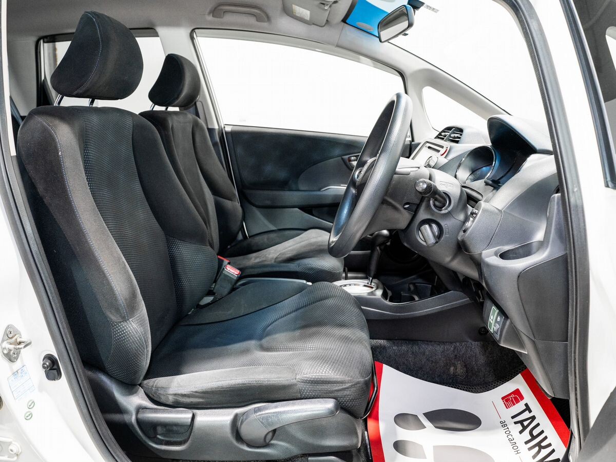 Honda Fit 2012 - фото автомобиля