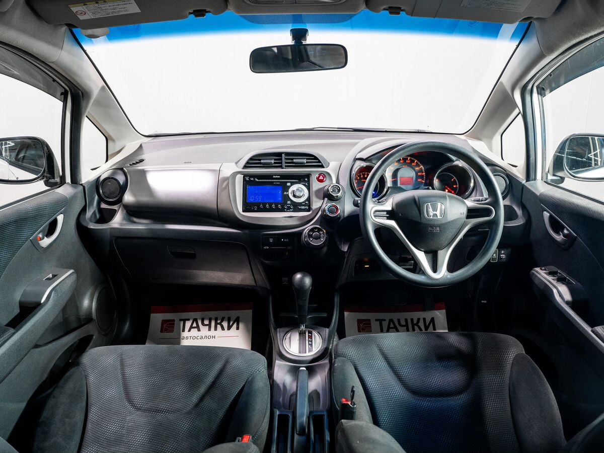 Honda Fit 2012 - фото автомобиля