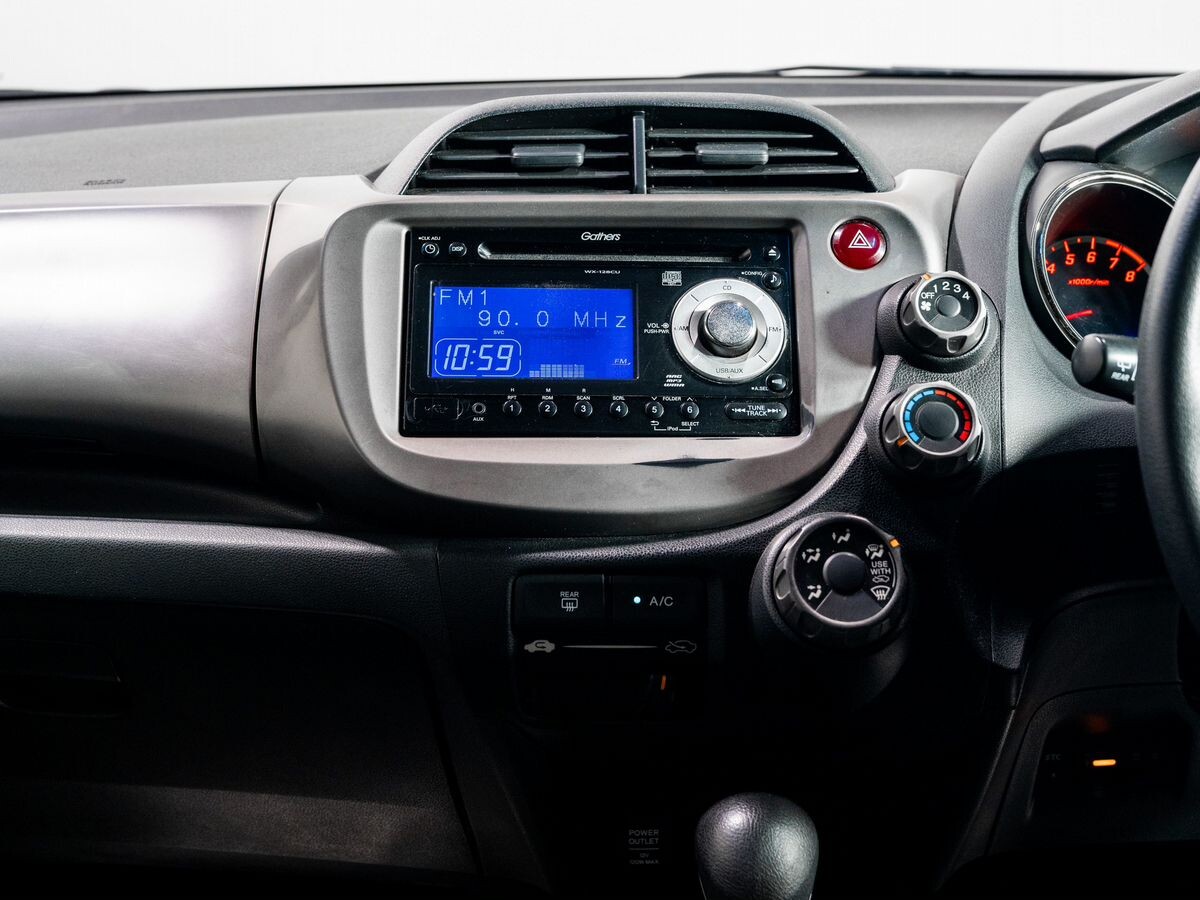 Honda Fit 2012 - фото автомобиля
