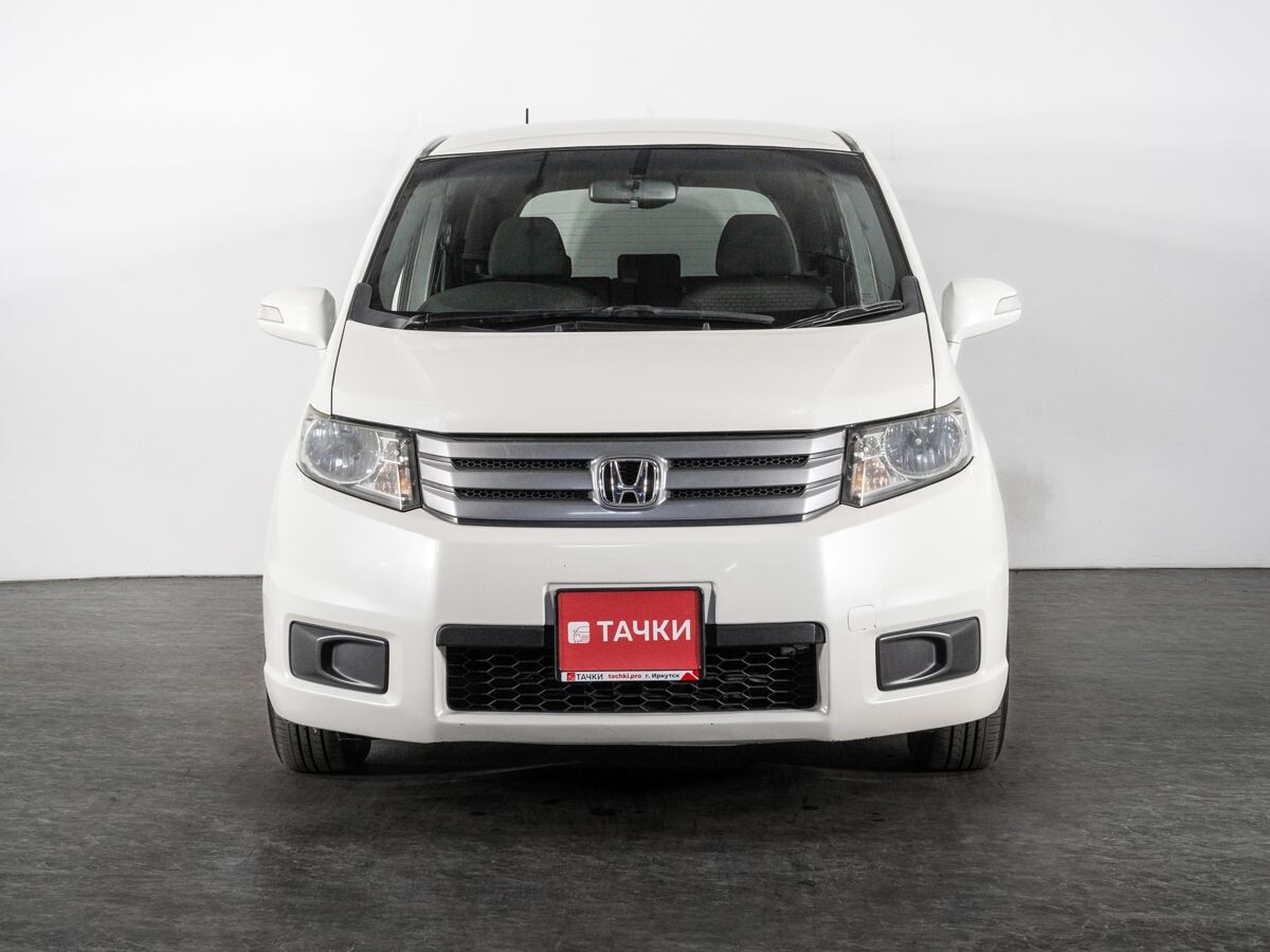 Honda Freed Spike 2012 - фото автомобиля