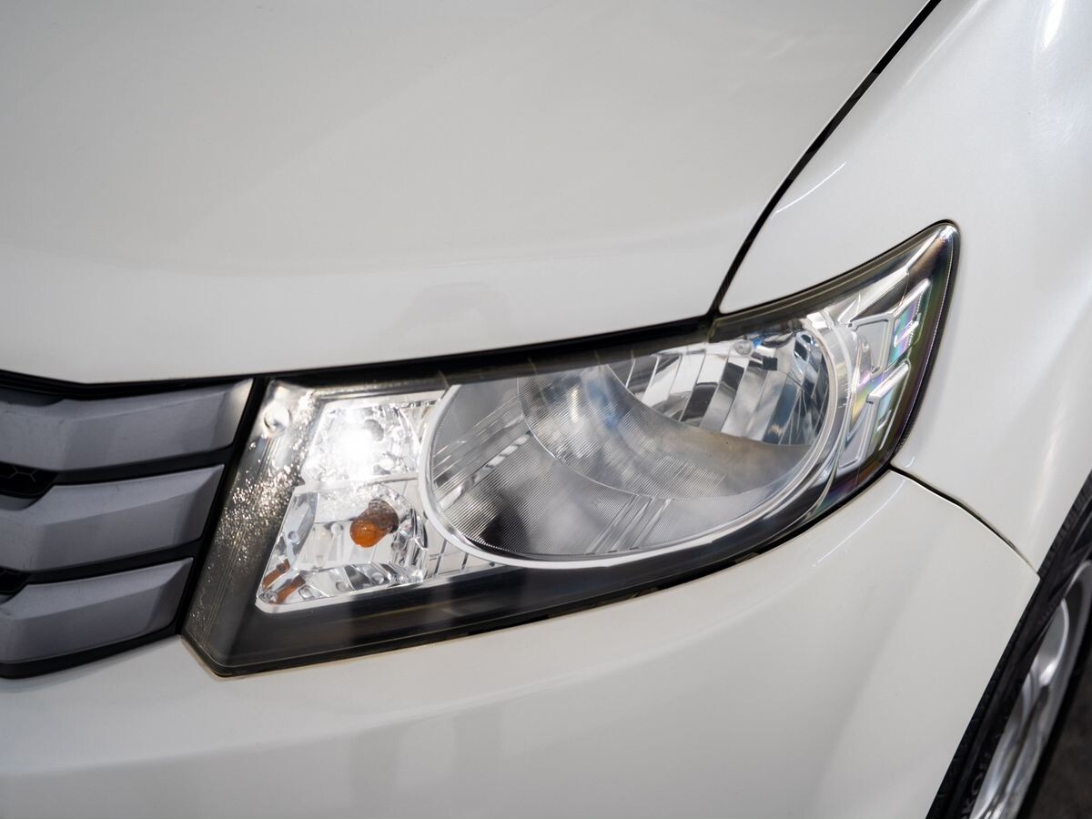 Honda Freed Spike 2012 - фото автомобиля