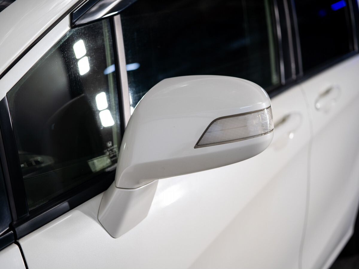 Honda Freed Spike 2012 - фото автомобиля