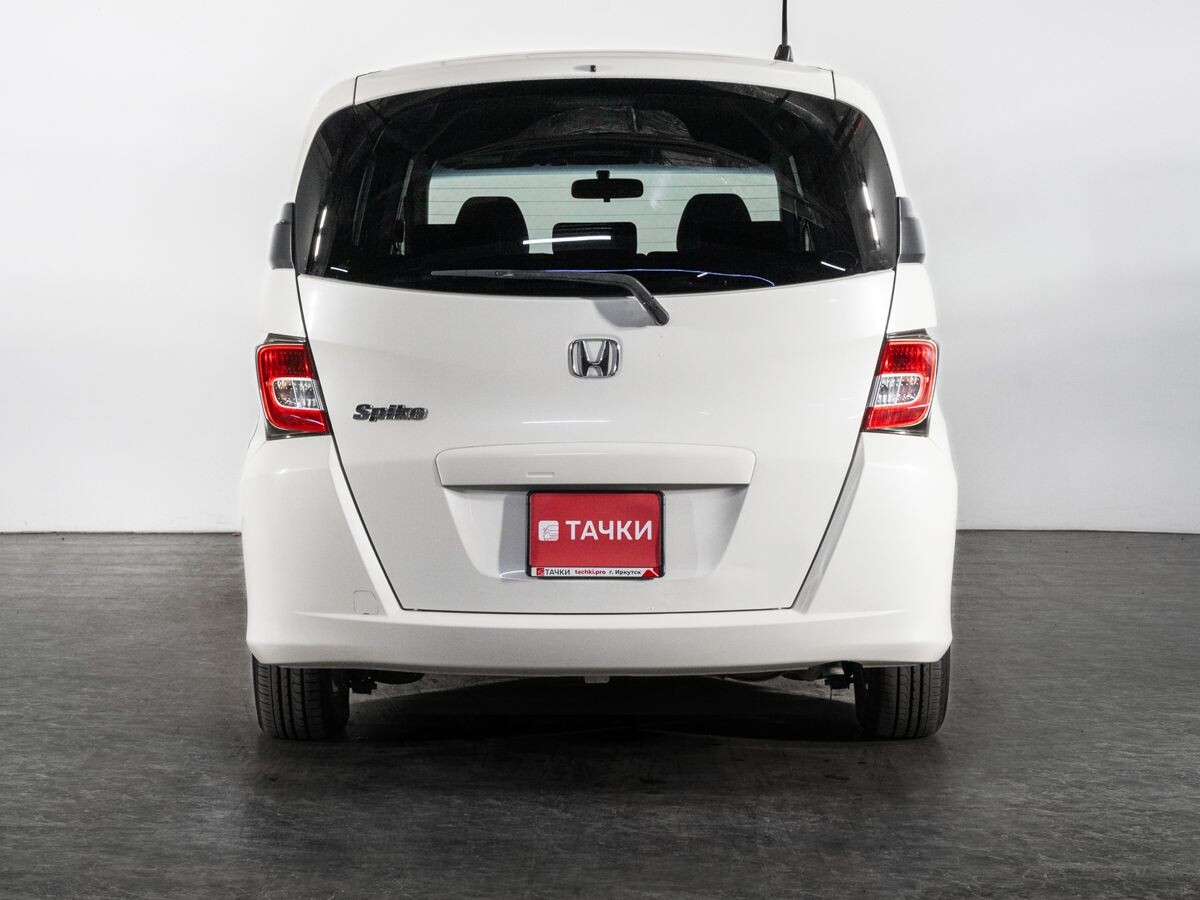 Honda Freed Spike 2012 - фото автомобиля