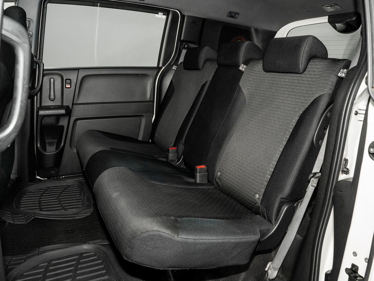 Honda Freed Spike 2012 - фото автомобиля
