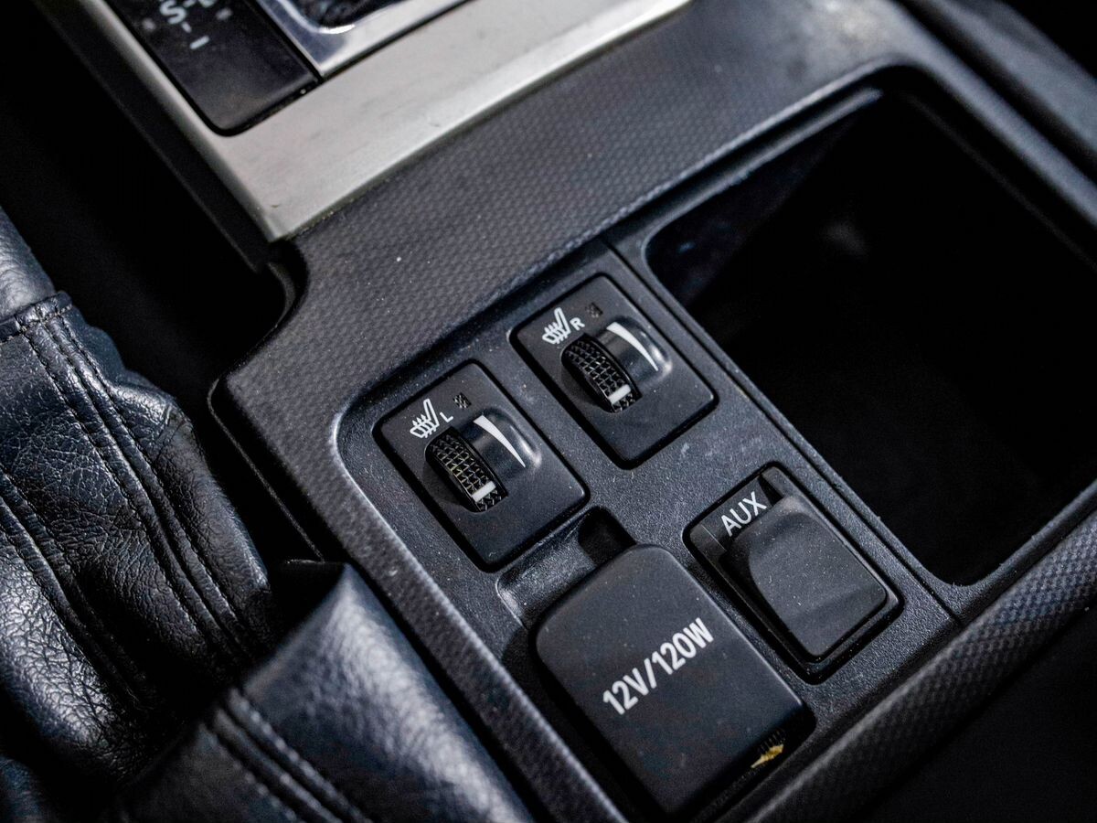 Toyota Land Cruiser Prado 2013 - фото автомобиля