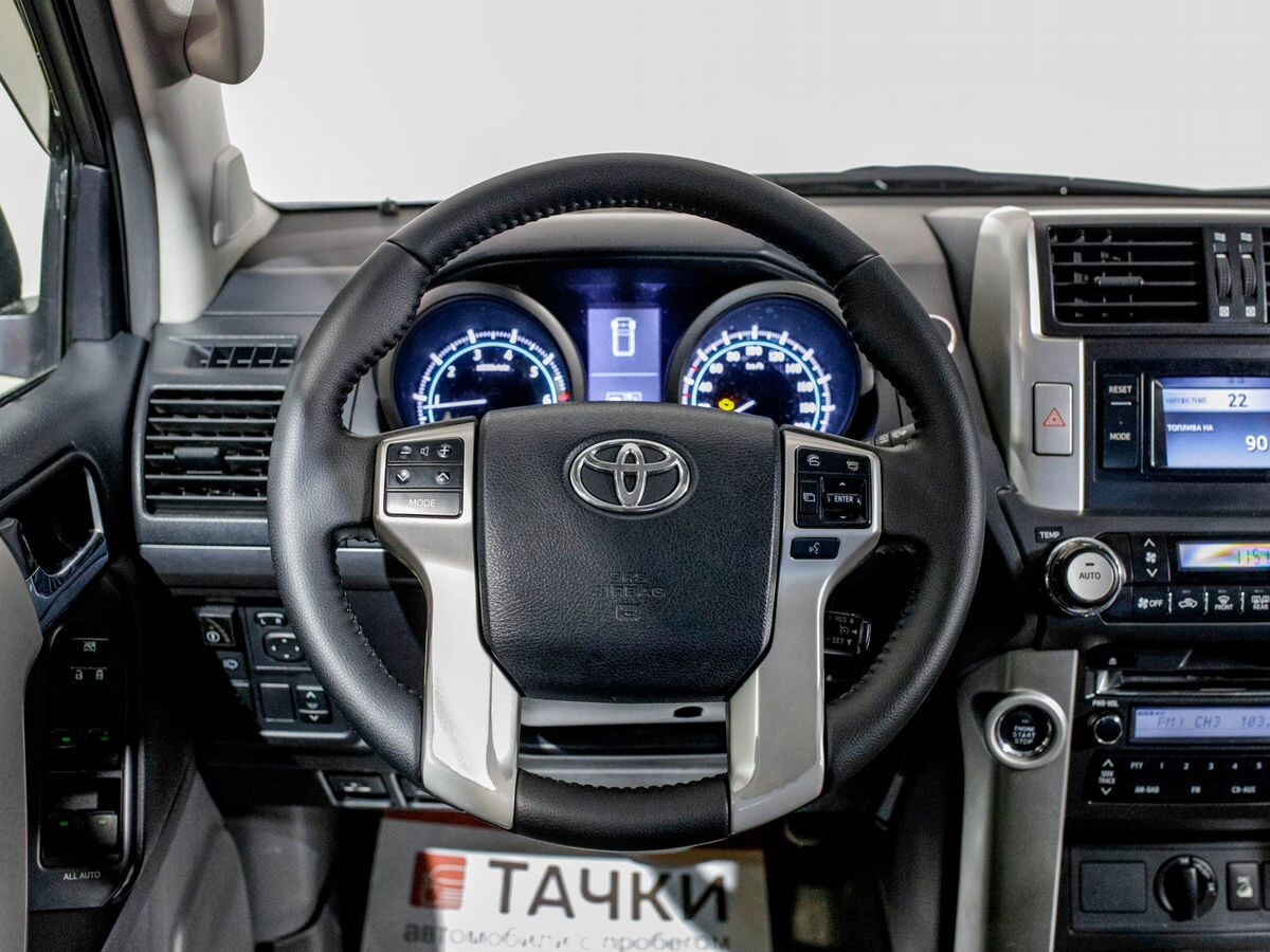 Toyota Land Cruiser Prado 2013 - фото автомобиля