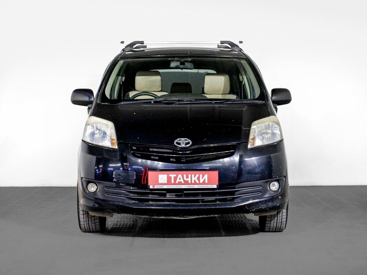 Toyota Passo Sette 2010 - фото автомобиля