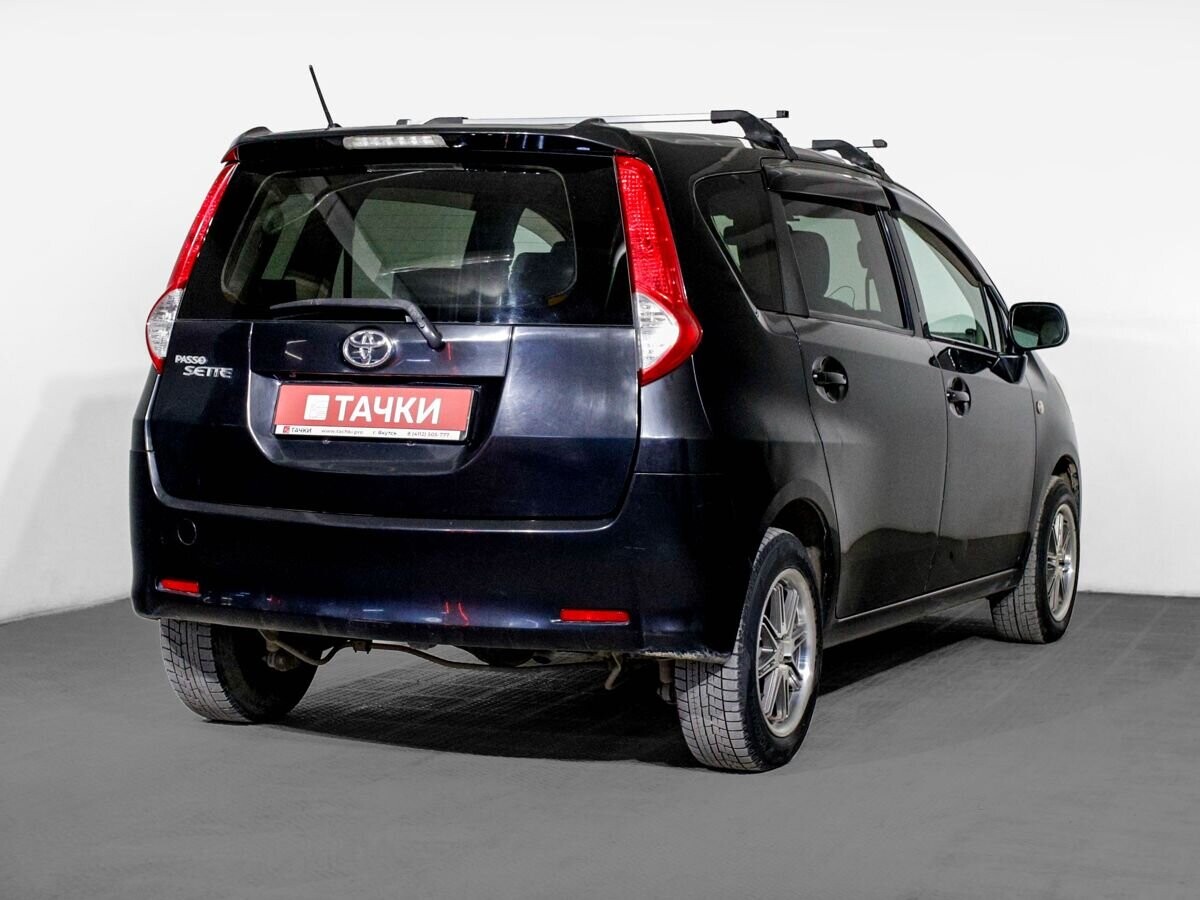 Toyota Passo Sette 2010 - фото автомобиля
