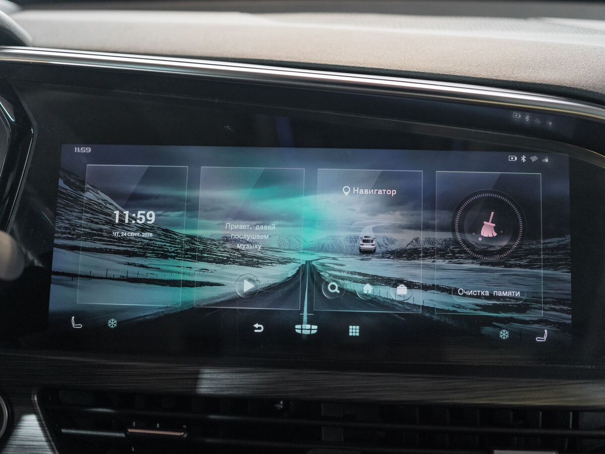 Geely Tugella 2019 - фото автомобиля