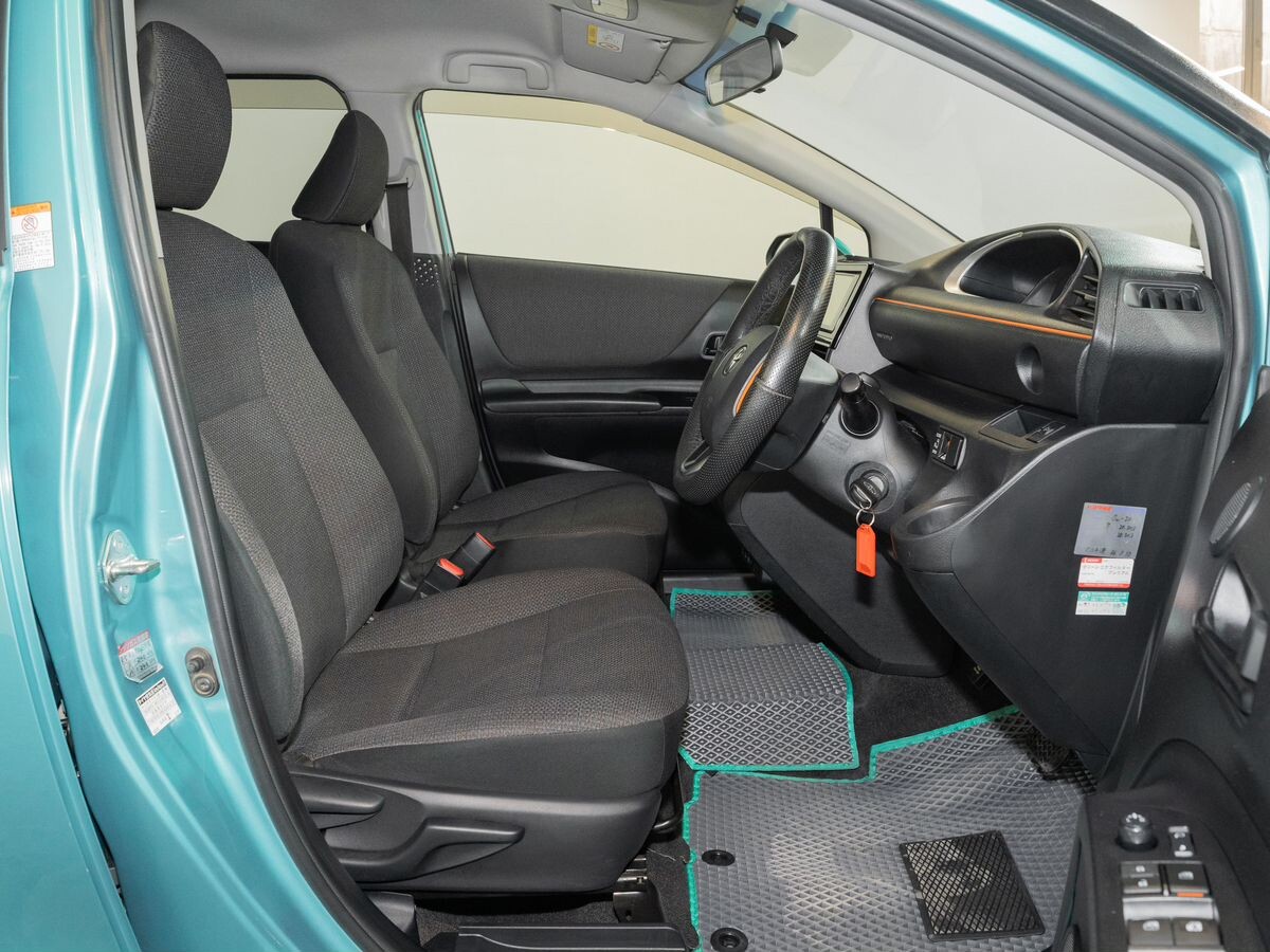 Toyota Sienta 2020 - фото автомобиля