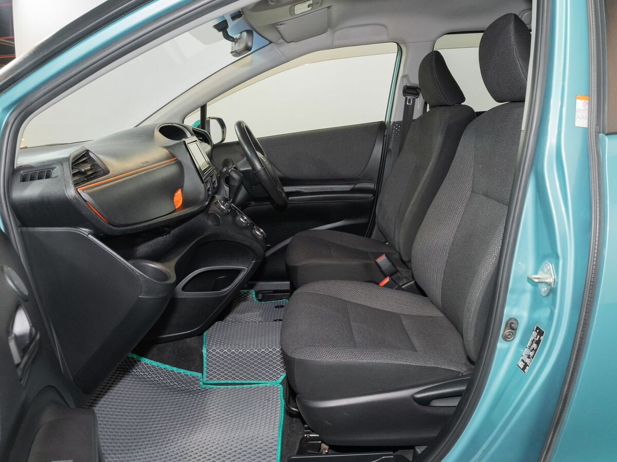 Toyota Sienta 2020 - фото автомобиля