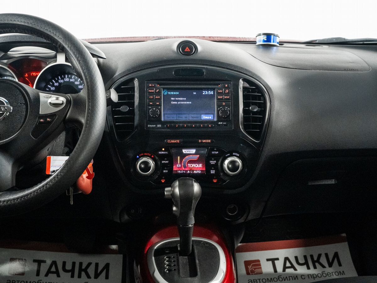 Nissan Juke 2012 - фото автомобиля