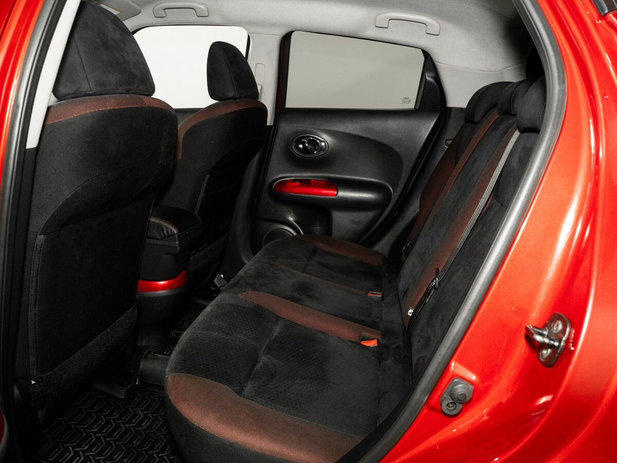 Nissan Juke 2012 - фото автомобиля