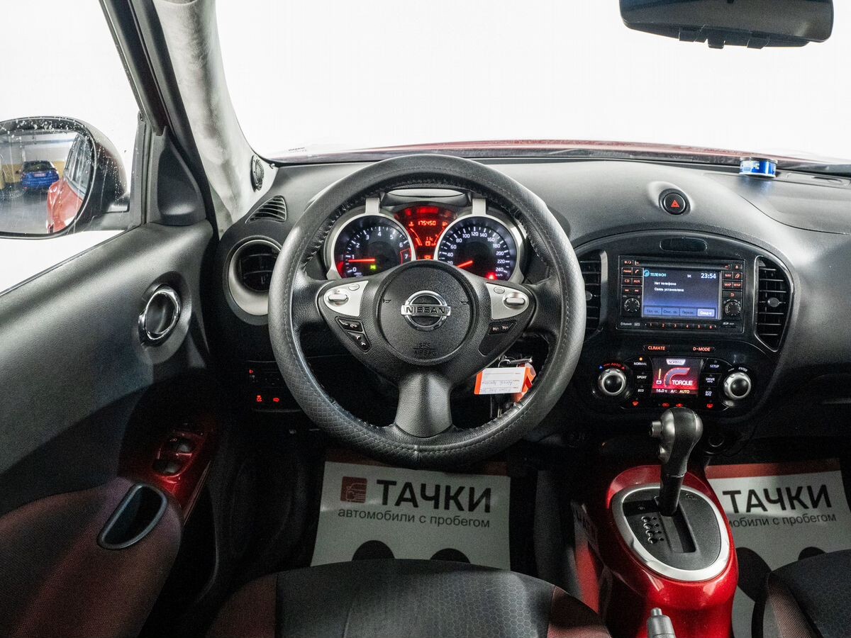 Nissan Juke 2012 - фото автомобиля