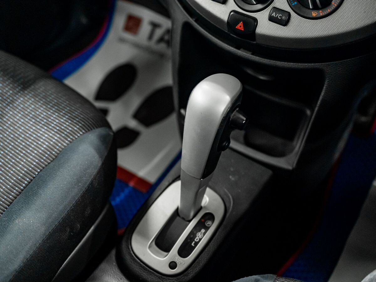 Nissan Note 2008 - фото автомобиля