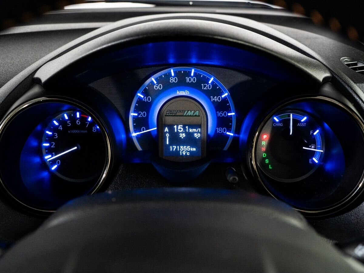 Honda Fit Shuttle 2012 - фото автомобиля