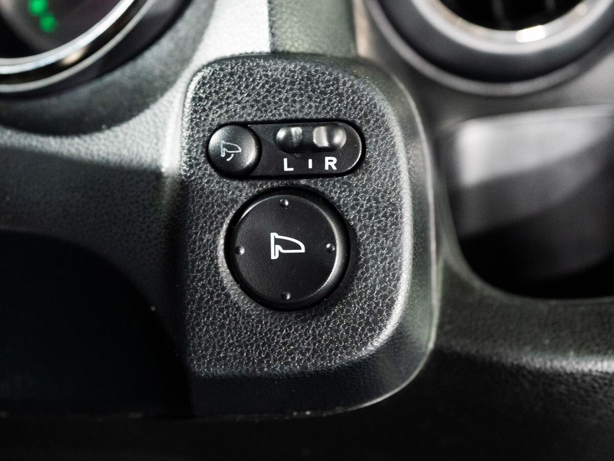 Honda Fit Shuttle 2012 - фото автомобиля