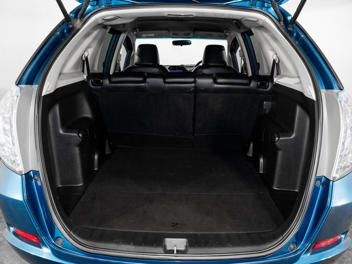 Honda Fit Shuttle 2012 - фото автомобиля
