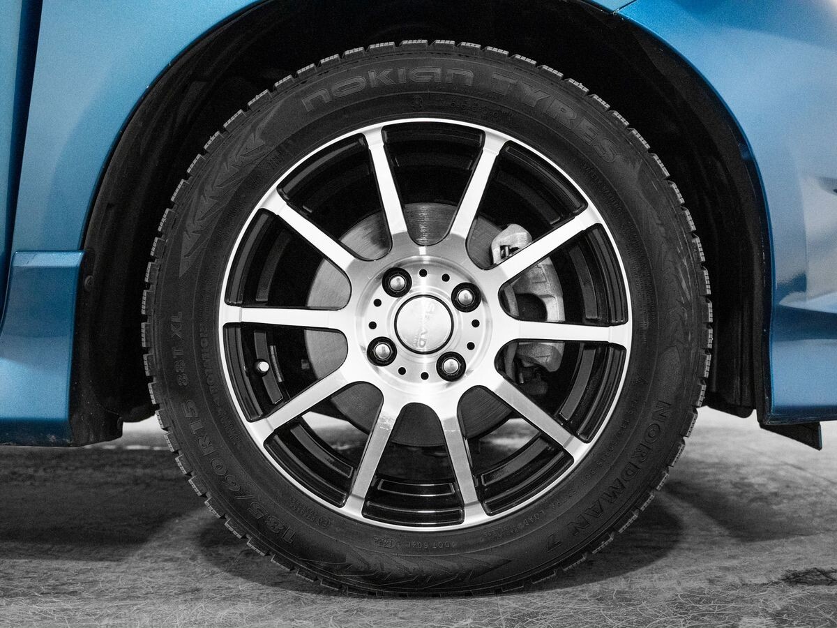 Honda Fit Shuttle 2012 - фото автомобиля