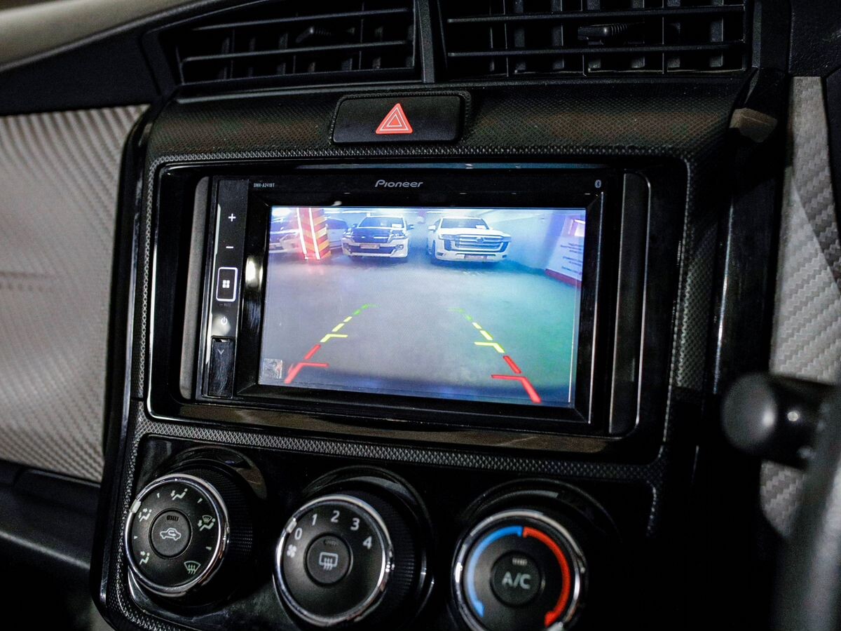 Toyota Corolla Axio 2012 - фото автомобиля