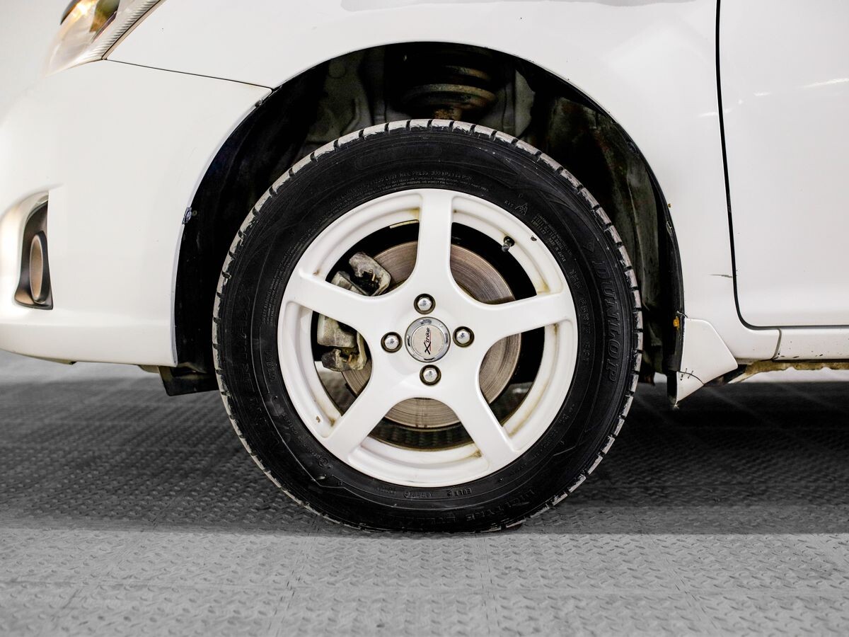 Toyota Corolla Axio 2012 - фото автомобиля